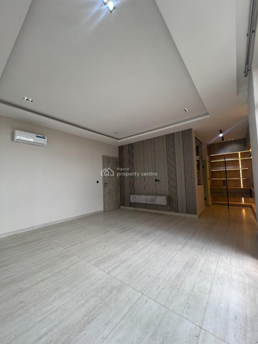 Contemporary Brand New 2 Bedroom Penthouse with Gym & Swimming Pool, Lekki Phase 1, Lekki Phase 1, Lekki, Lagos, House for Sale