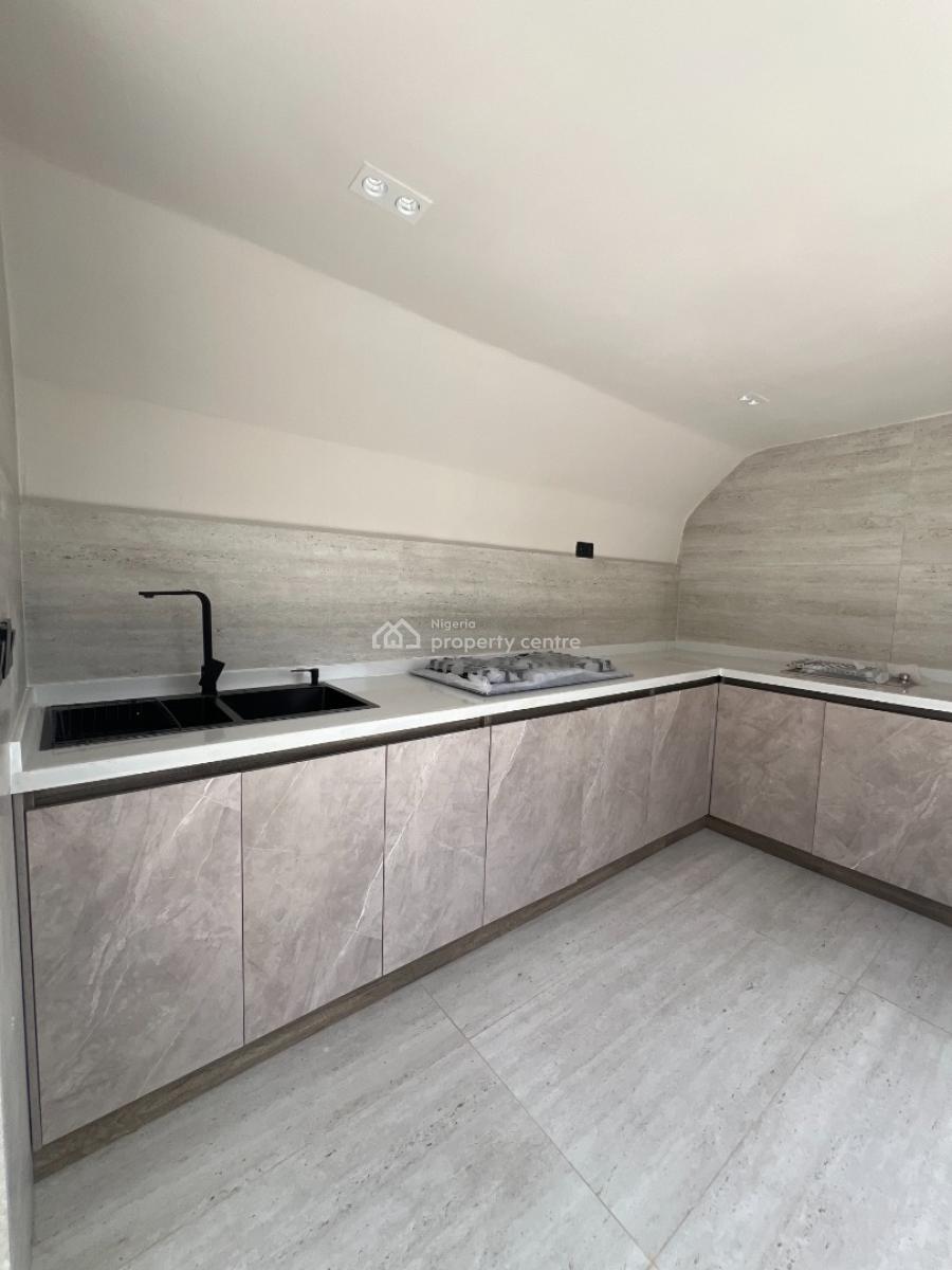 Contemporary Brand New 2 Bedroom Penthouse with Gym & Swimming Pool, Lekki Phase 1, Lekki Phase 1, Lekki, Lagos, House for Sale