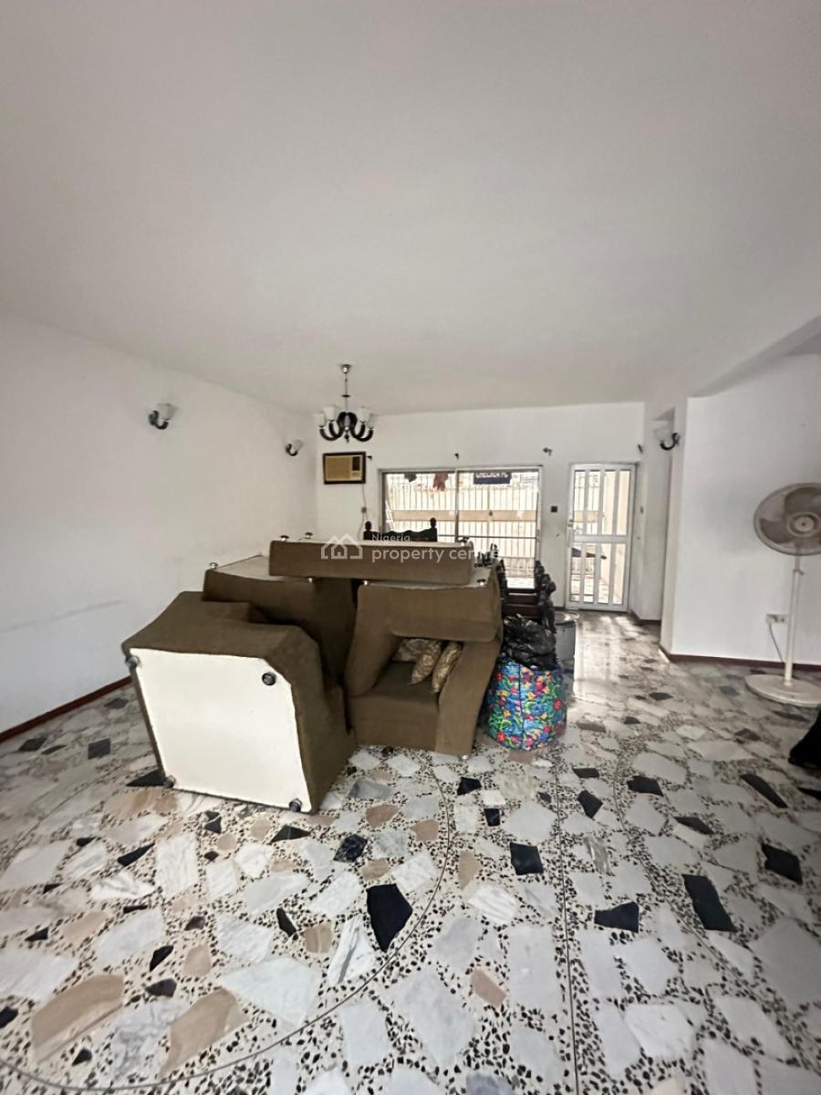 a Well Maintained Six (6) Bedroom Semi Detached Duplex with a Study Ro, Off Adeniran Ogusnaya, Surulere. Lagos State, Surulere, Lagos, Detached Duplex for Rent