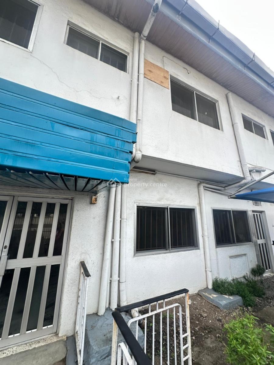 a Well Maintained Six (6) Bedroom Semi Detached Duplex with a Study Ro, Off Adeniran Ogusnaya, Surulere. Lagos State, Surulere, Lagos, Detached Duplex for Rent