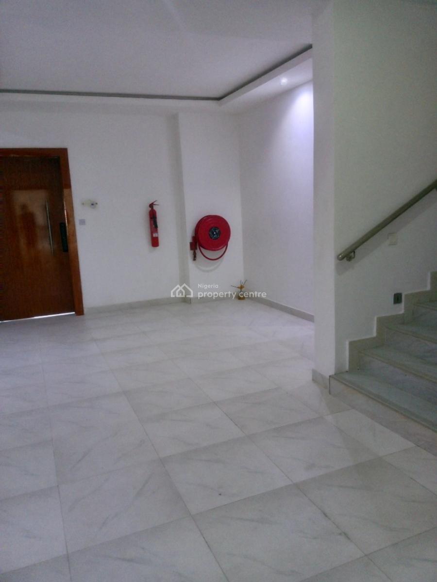 3 Bedroom Apartment (new), Off Freedom Way, Lekki Phase 1, Lekki, Lagos, Flat / Apartment for Rent