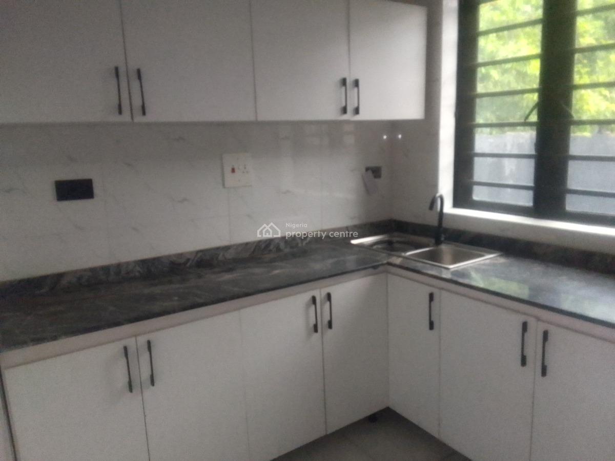 Spacious Luxury 2 Bedroom Flat with Excellent Features, Peace Close, Ogombo, Ajah, Lagos, Flat / Apartment for Rent