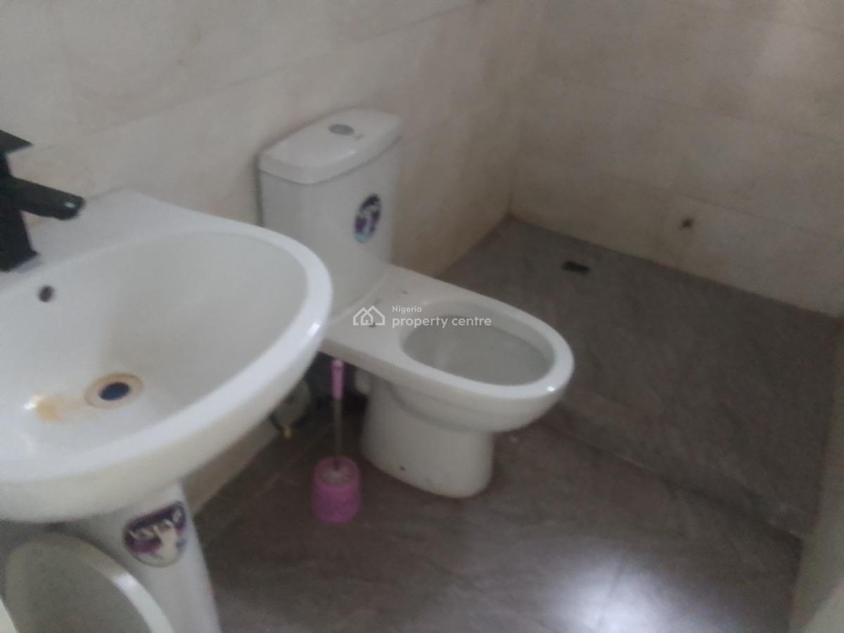 Spacious Luxury 2 Bedroom Flat with Excellent Features, Peace Close, Ogombo, Ajah, Lagos, Flat / Apartment for Rent