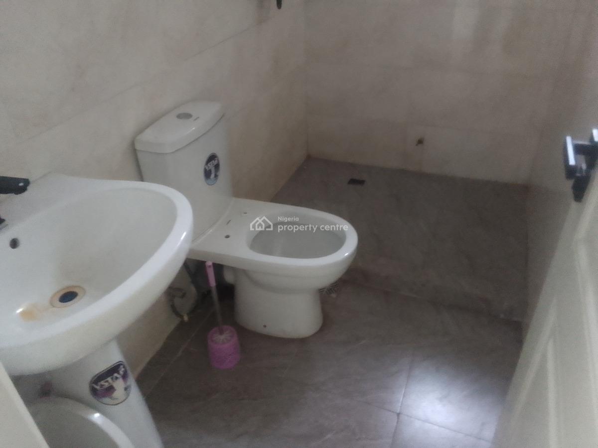 Spacious Luxury 2 Bedroom Flat with Excellent Features, Peace Close, Ogombo, Ajah, Lagos, Flat / Apartment for Rent