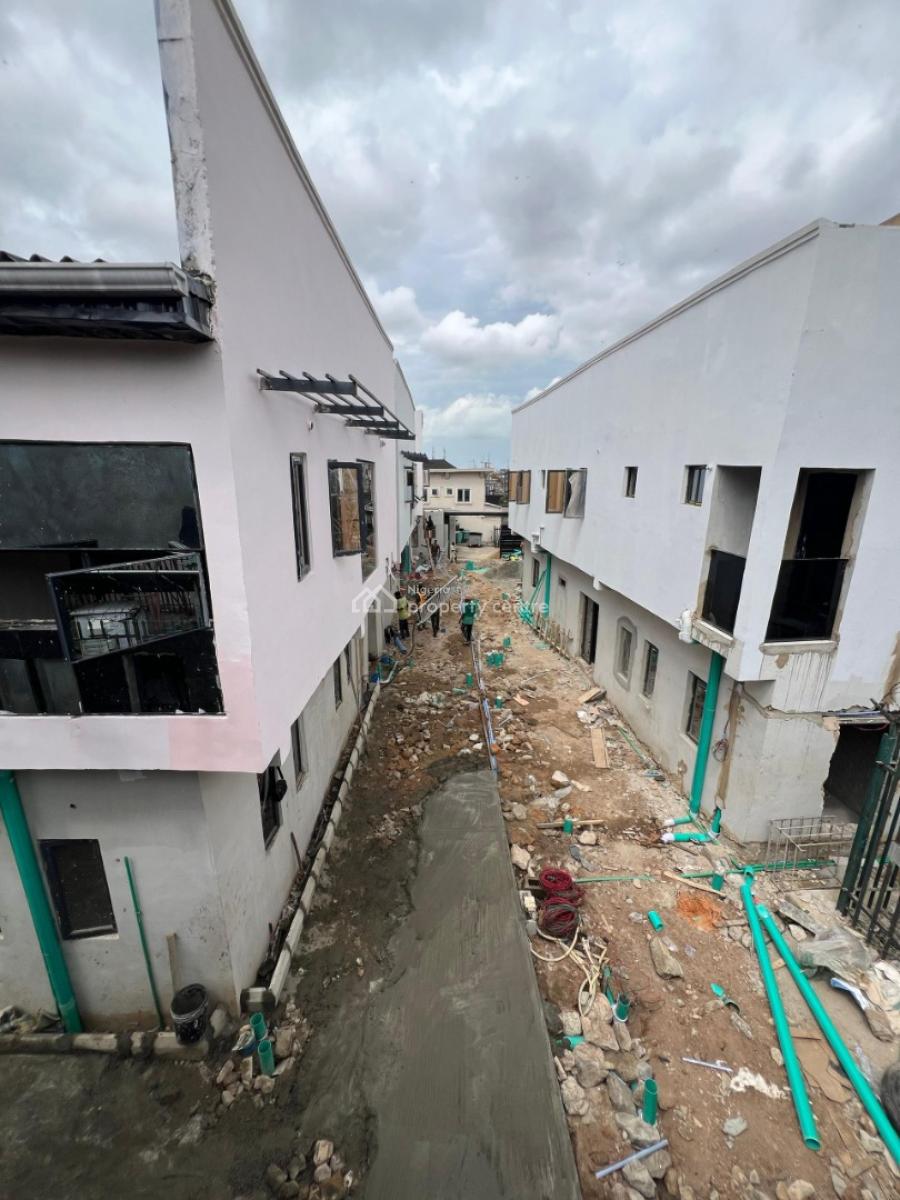 Cashflow-generating Studio Apartment for Investment, Obanikoro, Shomolu, Lagos, Flat / Apartment for Sale
