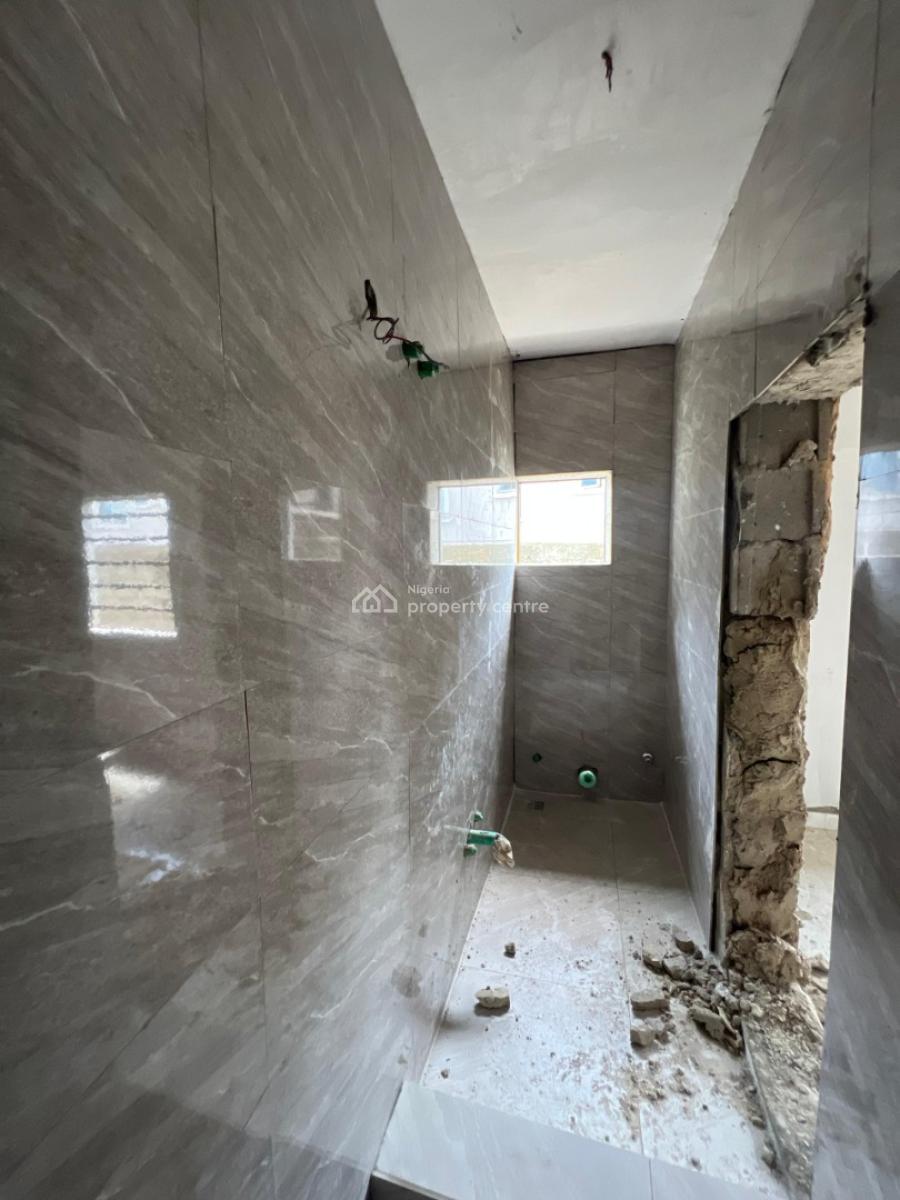 Cashflow-generating Studio Apartment for Investment, Obanikoro, Shomolu, Lagos, Flat / Apartment for Sale