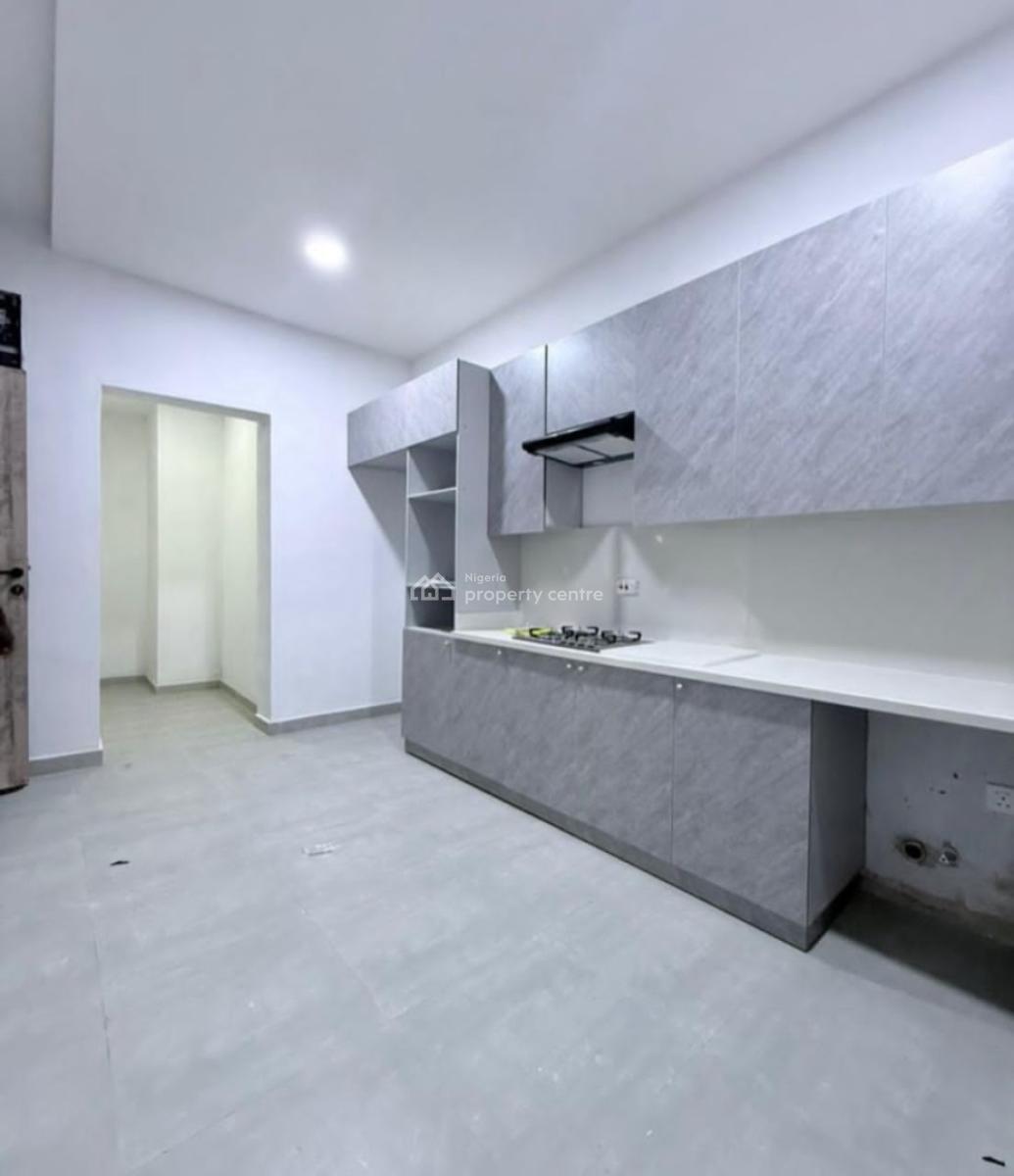 3 Bedroom Apartment with Bq, Balcony in a Secured Estate, Lekki Phase 1, Lekki, Lagos, Flat / Apartment for Rent