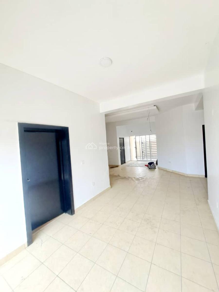 Well Built 3 Bedroom Apartment in a Serene Environment, Ologolo, Lekki, Lagos, Flat / Apartment for Rent