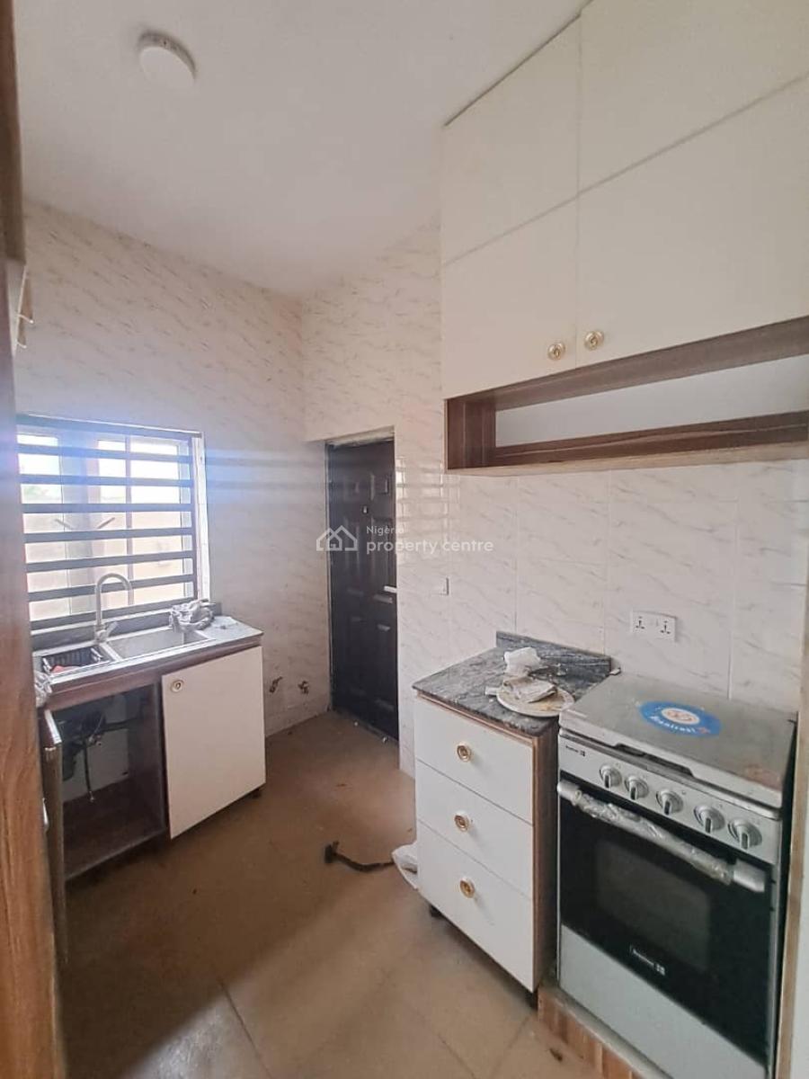 Well Built 3 Bedroom Apartment in a Serene Environment, Ologolo, Lekki, Lagos, Flat / Apartment for Rent