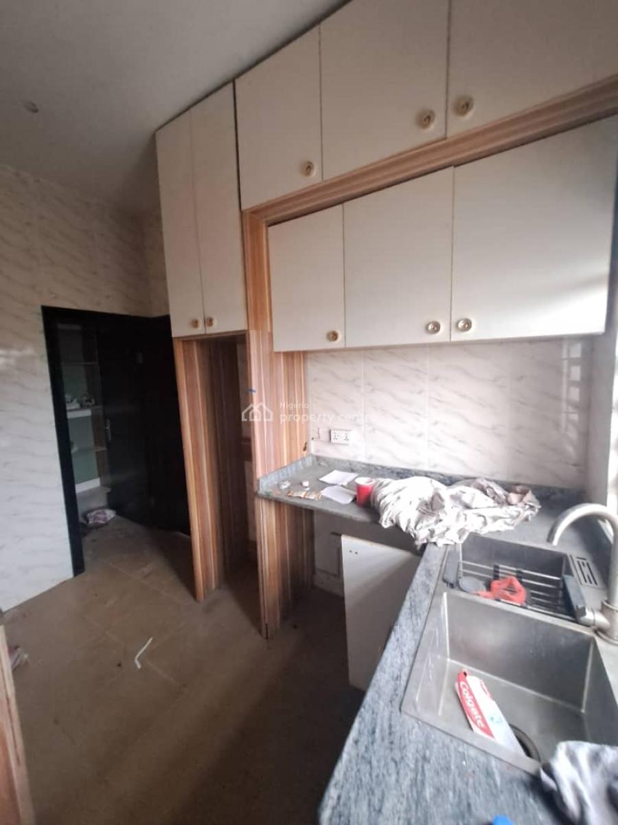 Well Built 3 Bedroom Apartment in a Serene Environment, Ologolo, Lekki, Lagos, Flat / Apartment for Rent