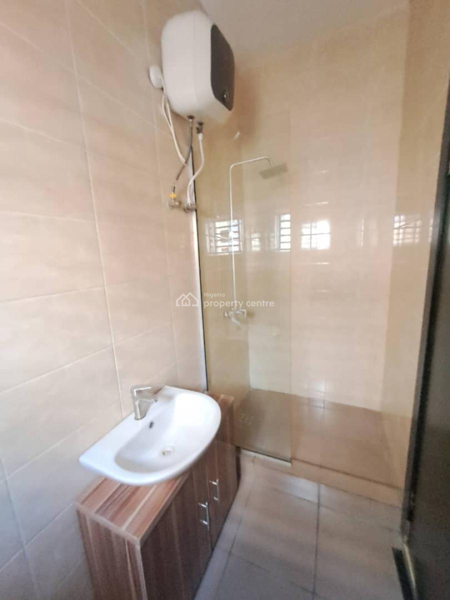 Well Built 3 Bedroom Apartment in a Serene Environment, Ologolo, Lekki, Lagos, Flat / Apartment for Rent