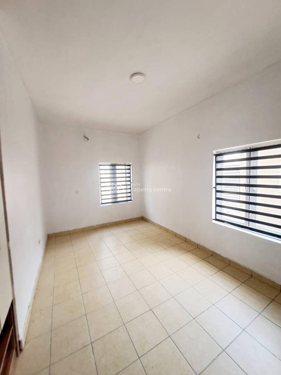Well Built 3 Bedroom Apartment in a Serene Environment, Ologolo, Lekki, Lagos, Flat / Apartment for Rent