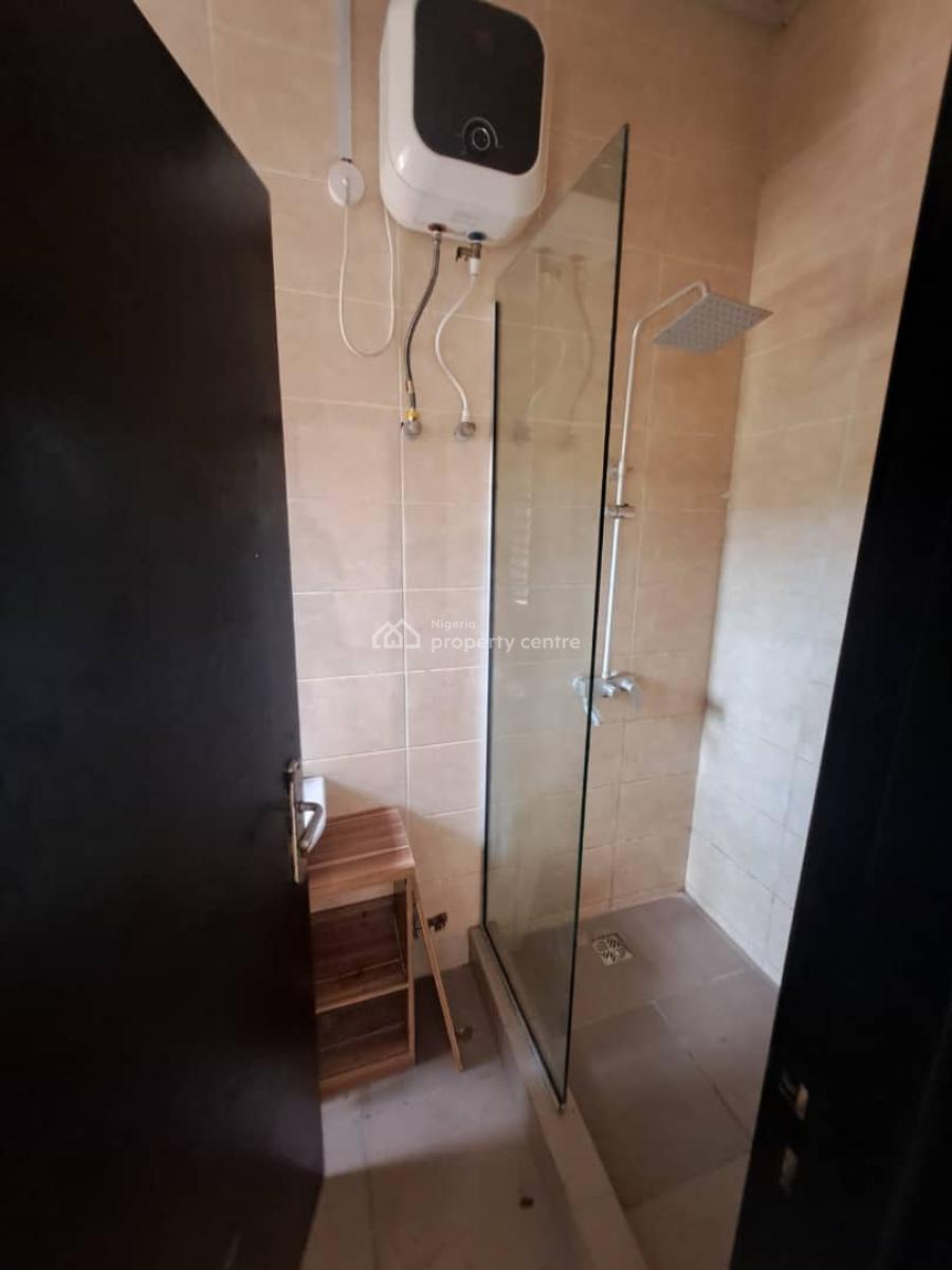 Well Built 3 Bedroom Apartment in a Serene Environment, Ologolo, Lekki, Lagos, Flat / Apartment for Rent