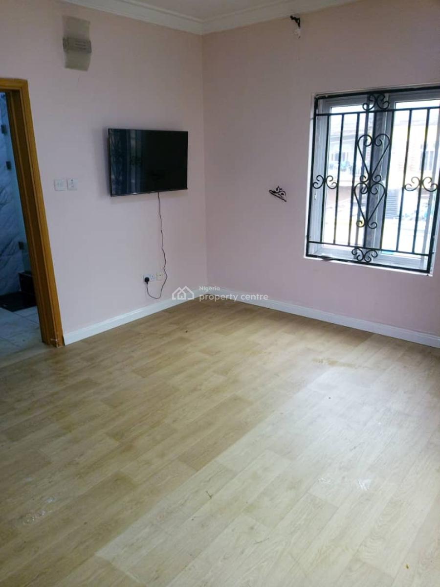 a Spacious Room Room Self Contained, Chevron Drive, Bera Estate, Lekki, Lagos, Self Contain (single Rooms) for Rent