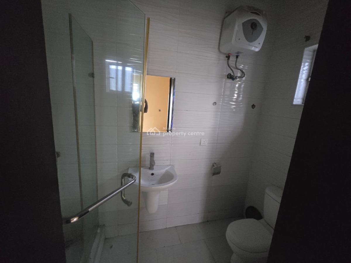 3-bedroom Apartment, Off Oladimeji, Lekki Phase 1, Lekki, Lagos, Flat / Apartment for Rent