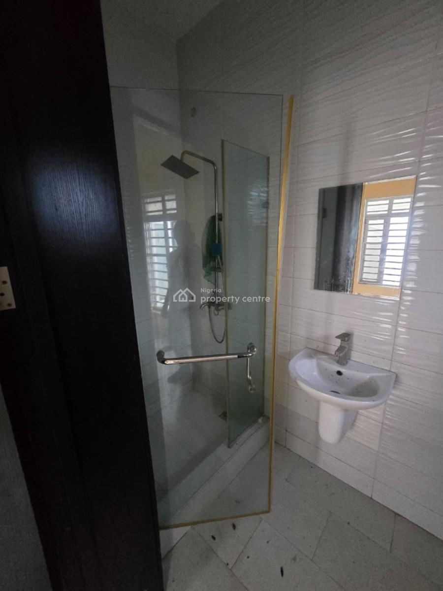 3-bedroom Apartment, Off Oladimeji, Lekki Phase 1, Lekki, Lagos, Flat / Apartment for Rent