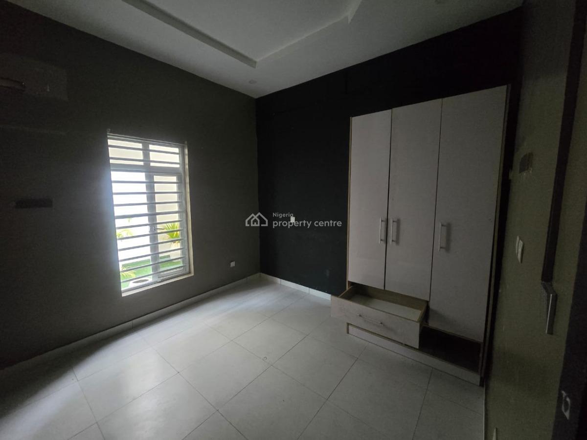 3-bedroom Apartment, Off Oladimeji, Lekki Phase 1, Lekki, Lagos, Flat / Apartment for Rent