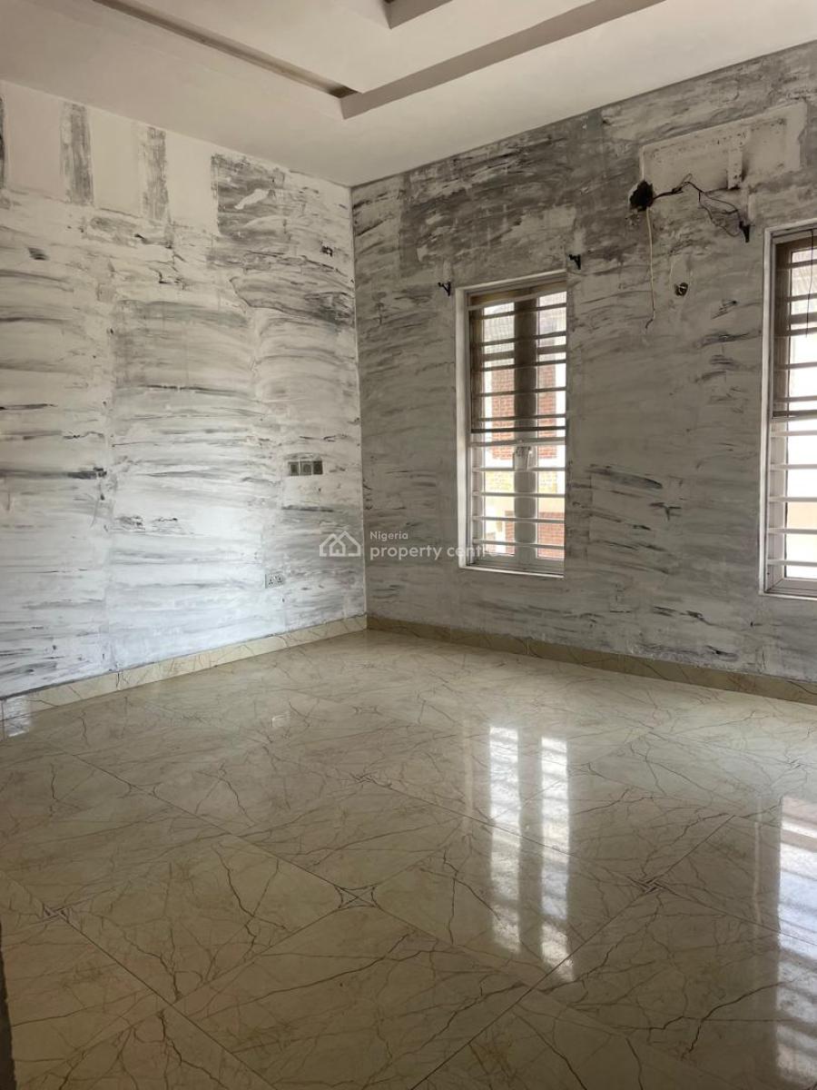 Distress 4 Bedrooms Semi Detached Duplex with a Bq, Ikota School, Lekki, Lagos, Semi-detached Duplex for Sale
