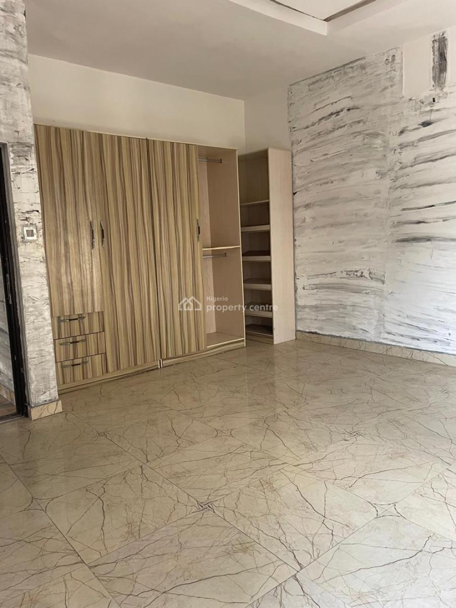 Distress 4 Bedrooms Semi Detached Duplex with a Bq, Ikota School, Lekki, Lagos, Semi-detached Duplex for Sale