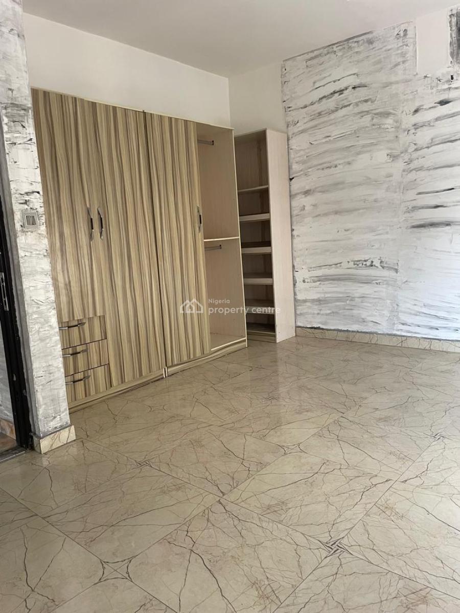 Distress 4 Bedrooms Semi Detached Duplex with a Bq, Ikota School, Lekki, Lagos, Semi-detached Duplex for Sale