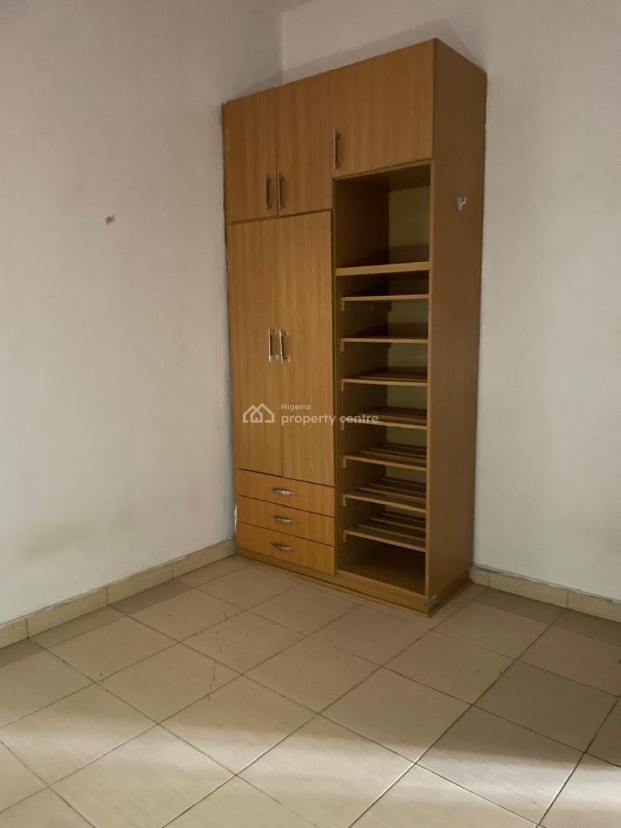 Distress 4 Bedrooms Semi Detached Duplex with a Bq, Ikota School, Lekki, Lagos, Semi-detached Duplex for Sale