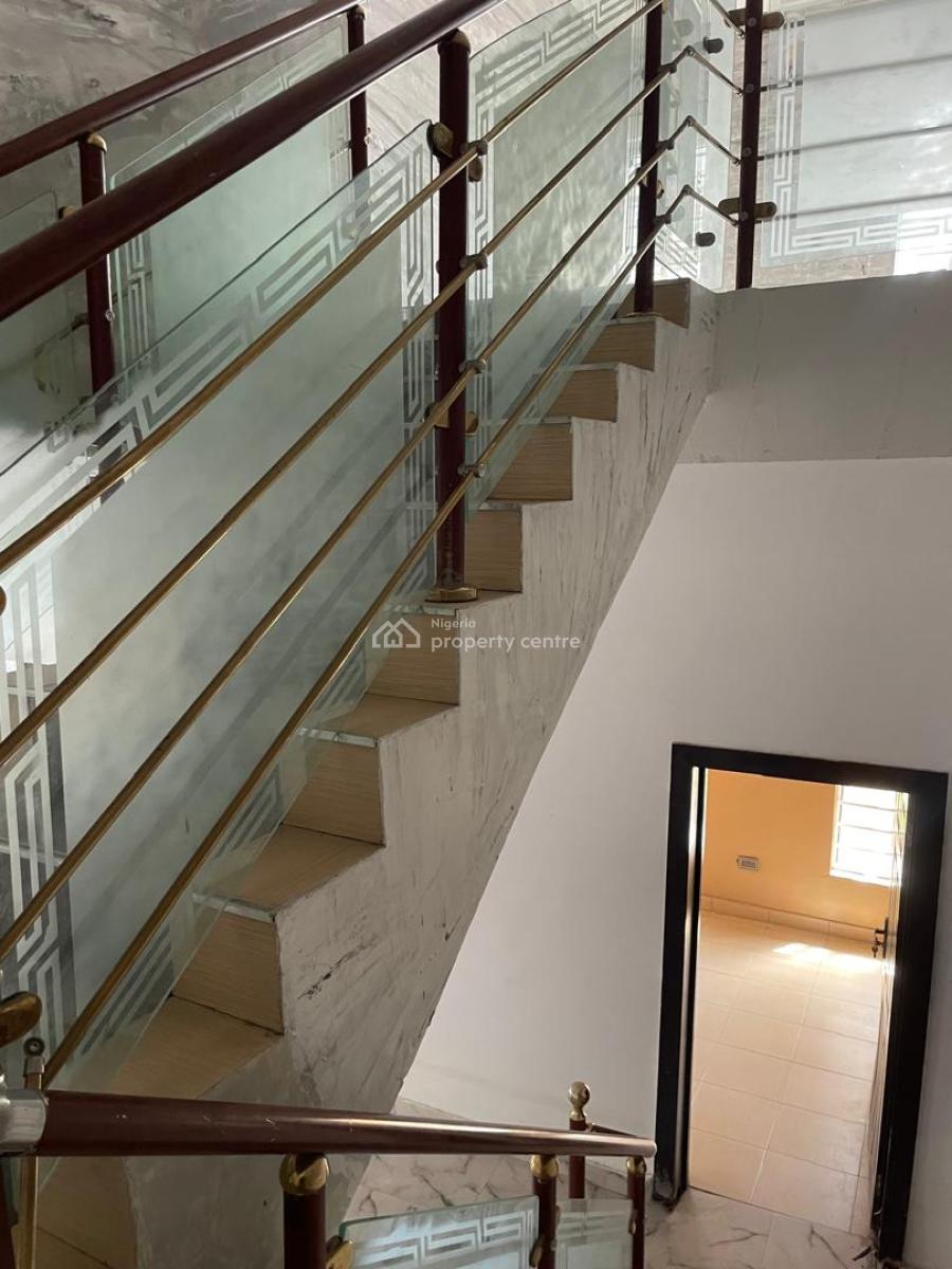 Distress 4 Bedrooms Semi Detached Duplex with a Bq, Ikota School, Lekki, Lagos, Semi-detached Duplex for Sale