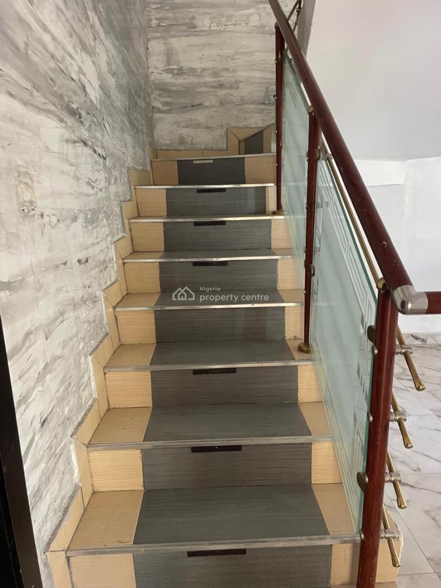 Distress 4 Bedrooms Semi Detached Duplex with a Bq, Ikota School, Lekki, Lagos, Semi-detached Duplex for Sale