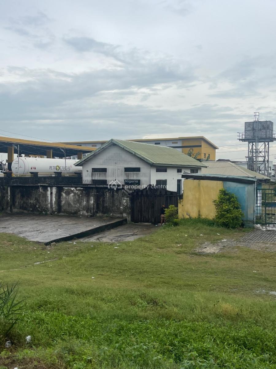 646 Sqm of Land with Buildings, Lekki Epe Expressway, Ajah, Lagos, Commercial Land for Sale