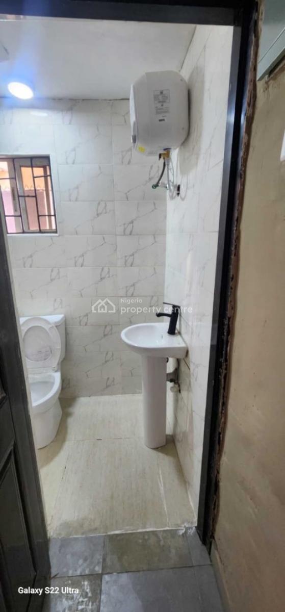 Well Renovated Miniflat with Open Plan Kitchen 1 Front Unit Downstairs, Off Admiralty, Lekki Phase 1, Lekki, Lagos, Mini Flat (room and Parlour) for Rent