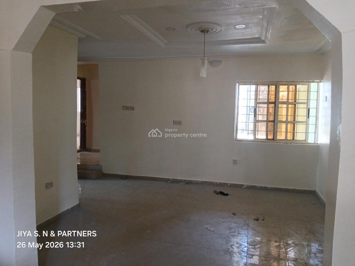 3 Bedroom Semi-detached Bungalow Alone in The Compound, Sunnyvale Estate, Galadimawa, Abuja, Semi-detached Bungalow for Rent