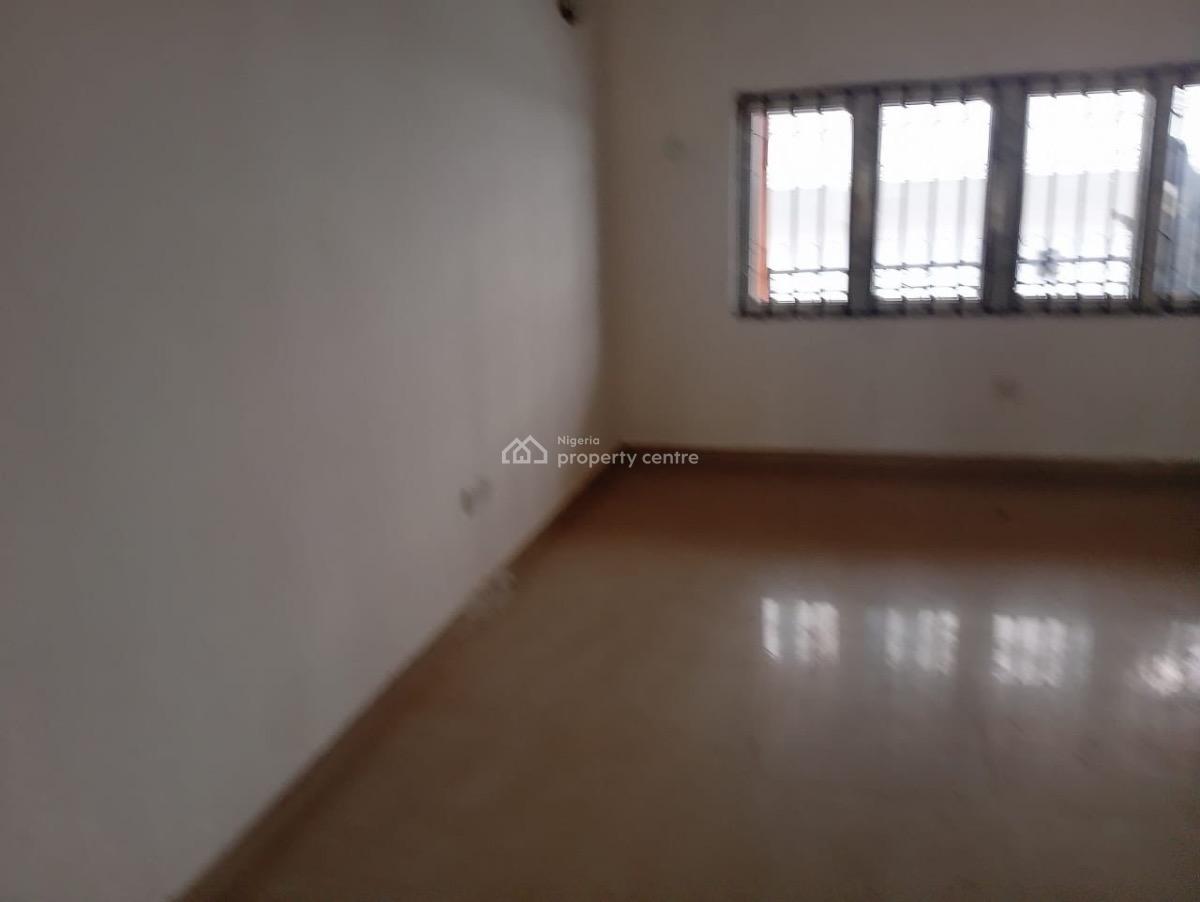 Spacious 3 Bedrooms Flat, Chevy View Estate Chevron Drive, Lekki Phase 1, Lekki, Lagos, Flat / Apartment for Rent