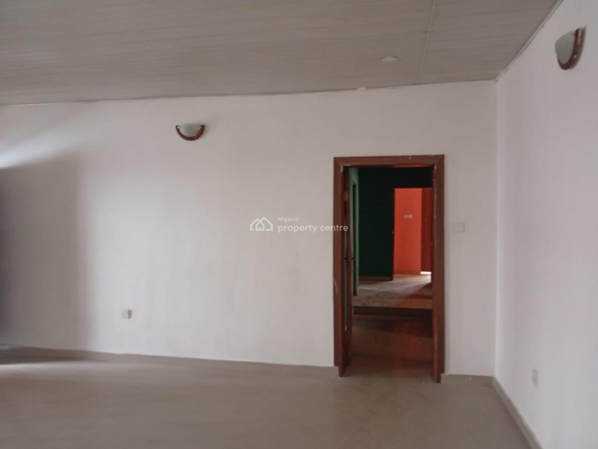 Spacious 3 Bedrooms Flat, Chevy View Estate Chevron Drive, Lekki Phase 1, Lekki, Lagos, Flat / Apartment for Rent