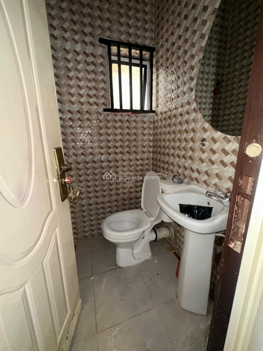 Specious and Newly Renovated Mini Flat, Off New Road Alpha Beach Igbo Efon Lekki, Lekki, Lagos, Mini Flat (room and Parlour) for Rent