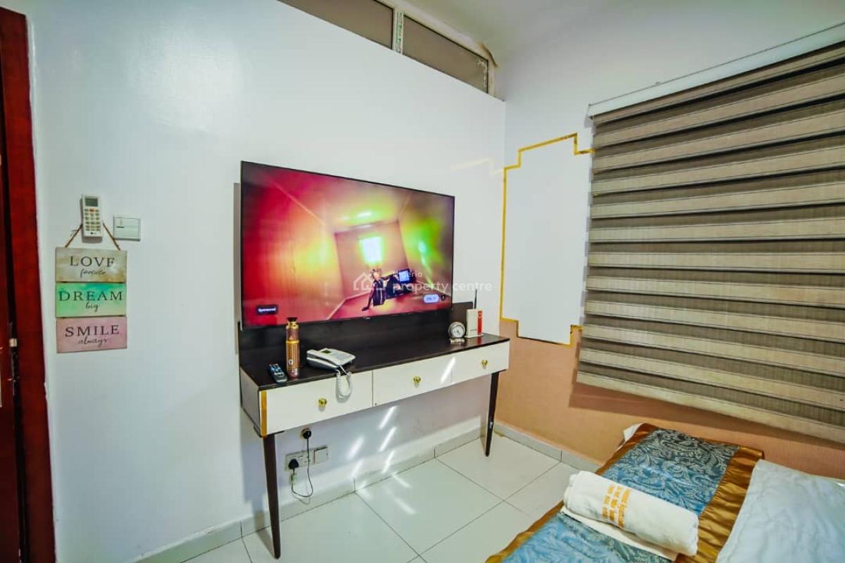 Spacious and Sharp in Serene Environment, Lekki Phase 1, Lekki, Lagos, Mini Flat (room and Parlour) for Rent