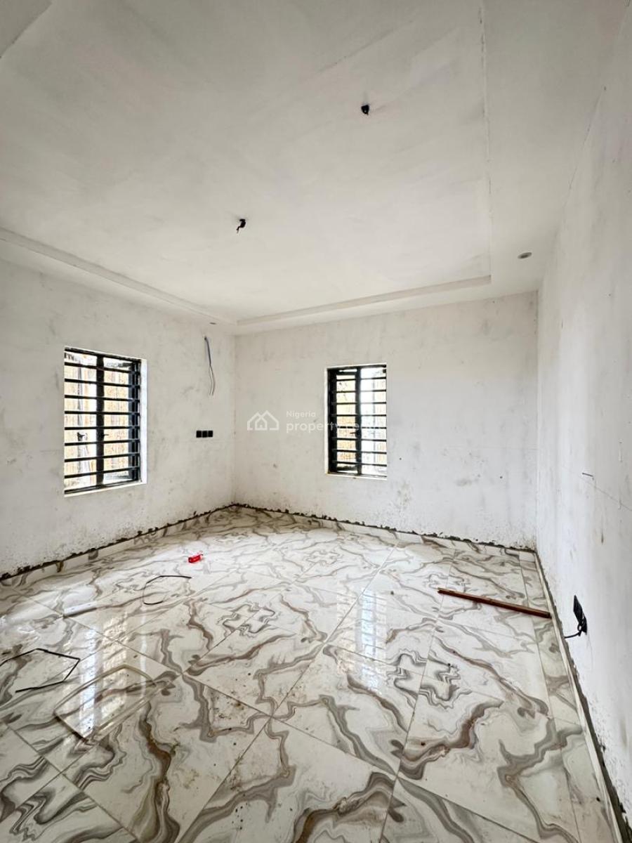 Spacious 3 Bedroom Apartment in a Calm Neighborhood, Surulere, Lagos, Flat / Apartment for Sale