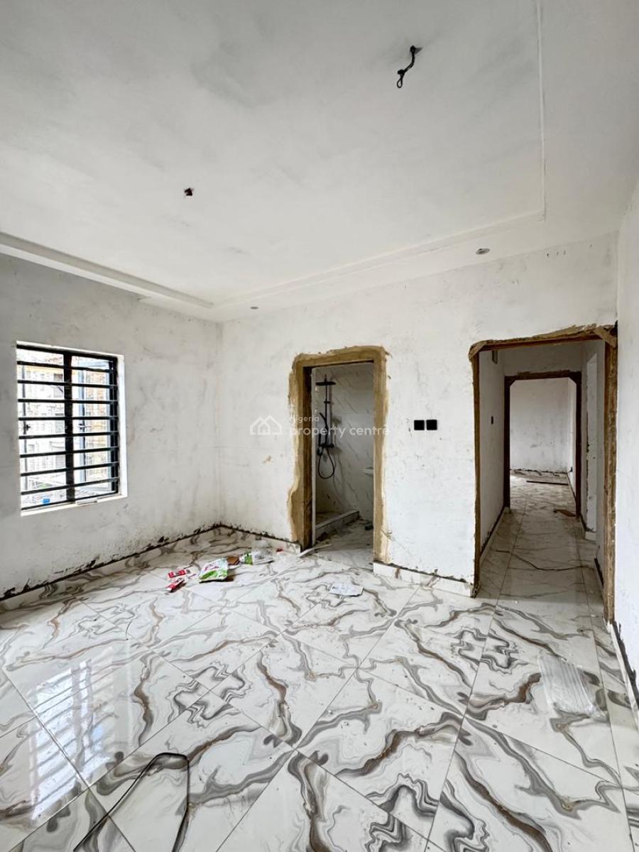 Spacious 3 Bedroom Apartment in a Calm Neighborhood, Surulere, Lagos, Flat / Apartment for Sale