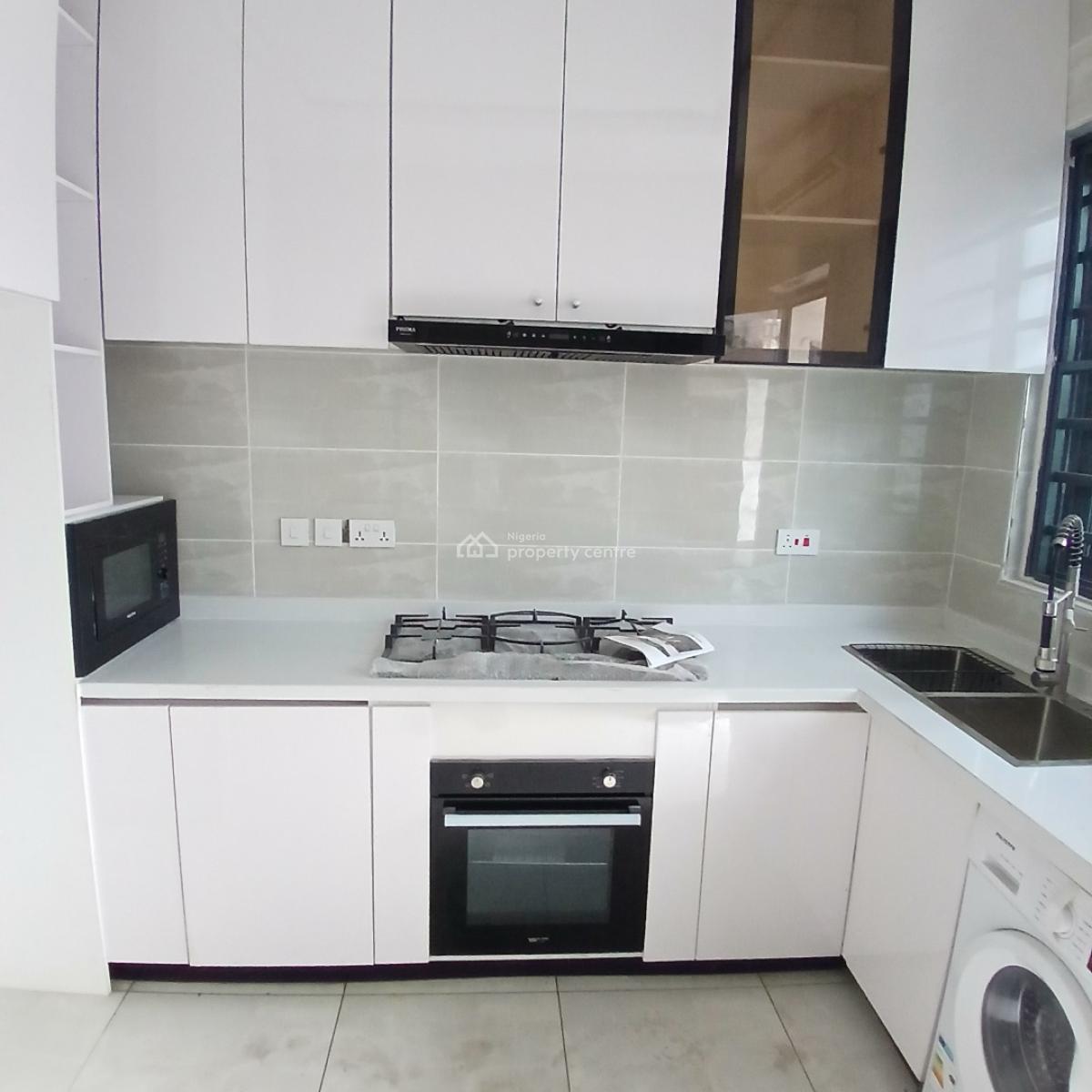 3 Bedroom Luxury Apartment with Bq, Lekki Phase 1, Lekki, Lagos, Flat / Apartment for Sale