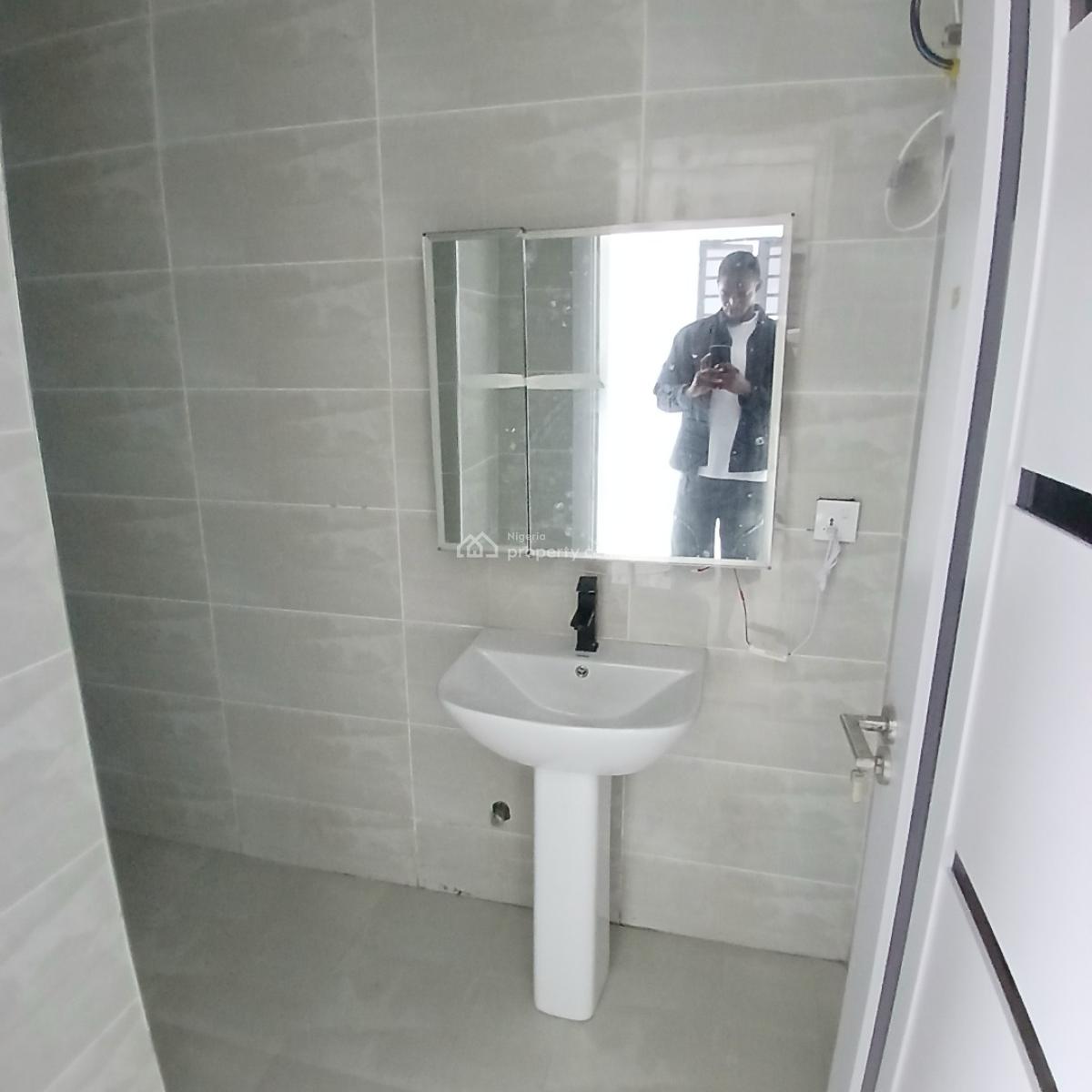 3 Bedroom Luxury Apartment with Bq, Lekki Phase 1, Lekki, Lagos, Flat / Apartment for Sale