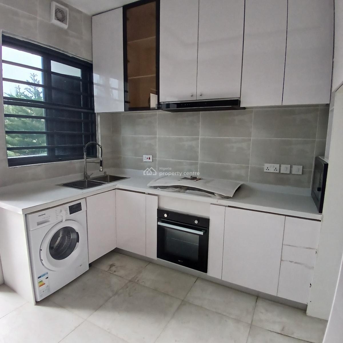 Newly Built 3 Bedroom Apartment with Bq, Lekki Phase 1, Lekki, Lagos, Flat / Apartment for Rent