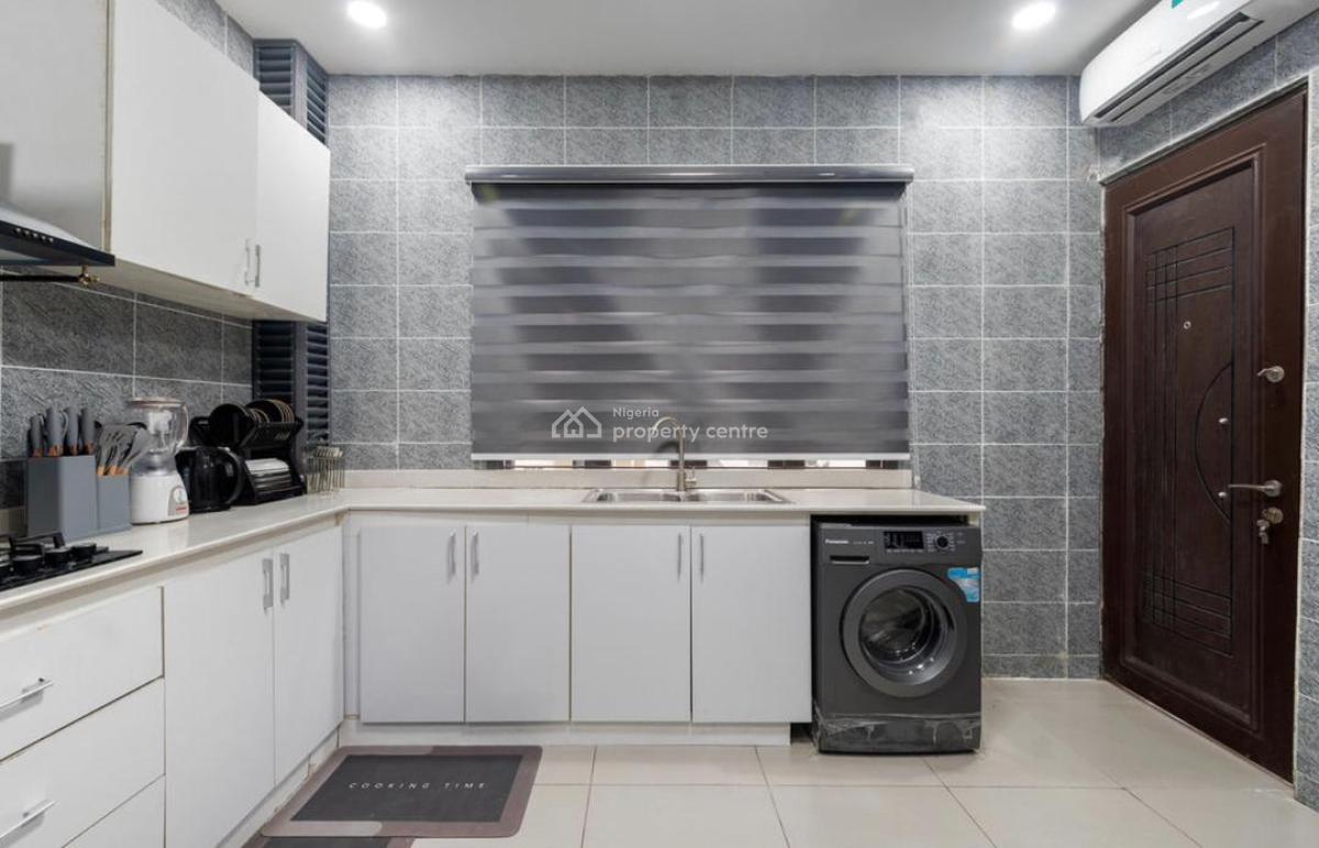 Luxury 2 Bedroom Fully Furnished with Inverters, Lekki Phase 1, Lekki, Lagos, Flat / Apartment for Rent