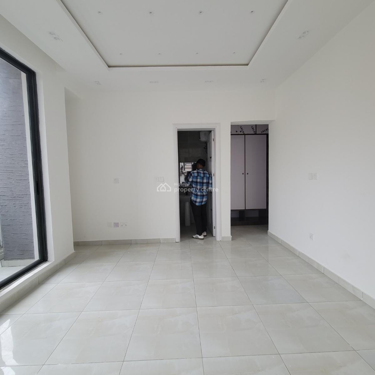 Magnificent 3 Bedroom Apartment with an Elevator and a Bq, Lekki Phase 1, Lekki, Lagos, Flat / Apartment for Sale