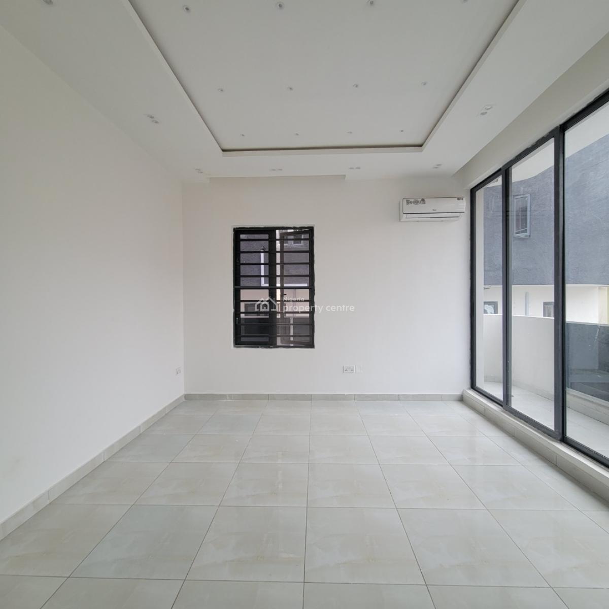 Magnificent 3 Bedroom Apartment with an Elevator and a Bq, Lekki Phase 1, Lekki, Lagos, Flat / Apartment for Sale