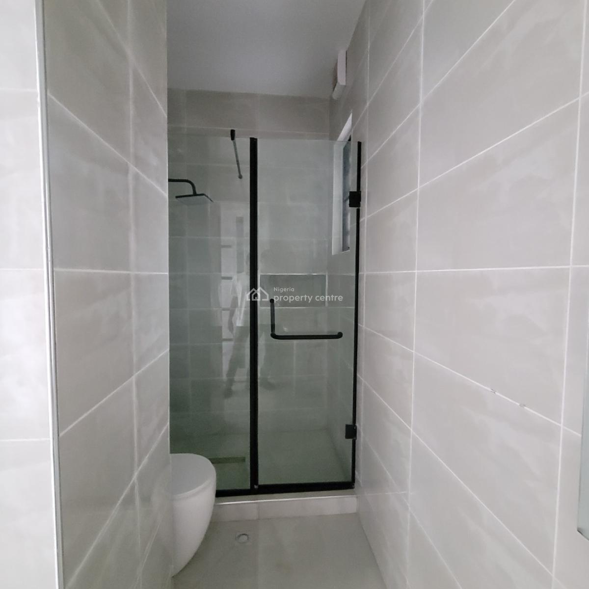 Magnificent 3 Bedroom Apartment with an Elevator and a Bq, Lekki Phase 1, Lekki, Lagos, Flat / Apartment for Sale