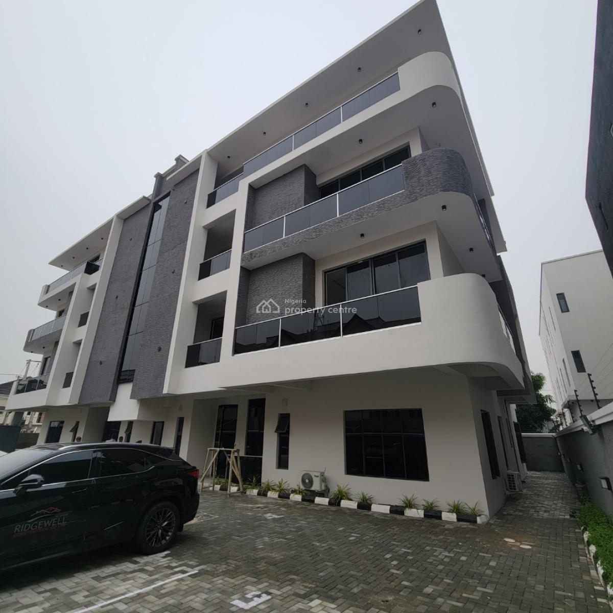 Stunning 3bedroom Apartment with an Elevator and Bq, Lekki Phase 1, Lekki, Lagos, Flat / Apartment for Rent
