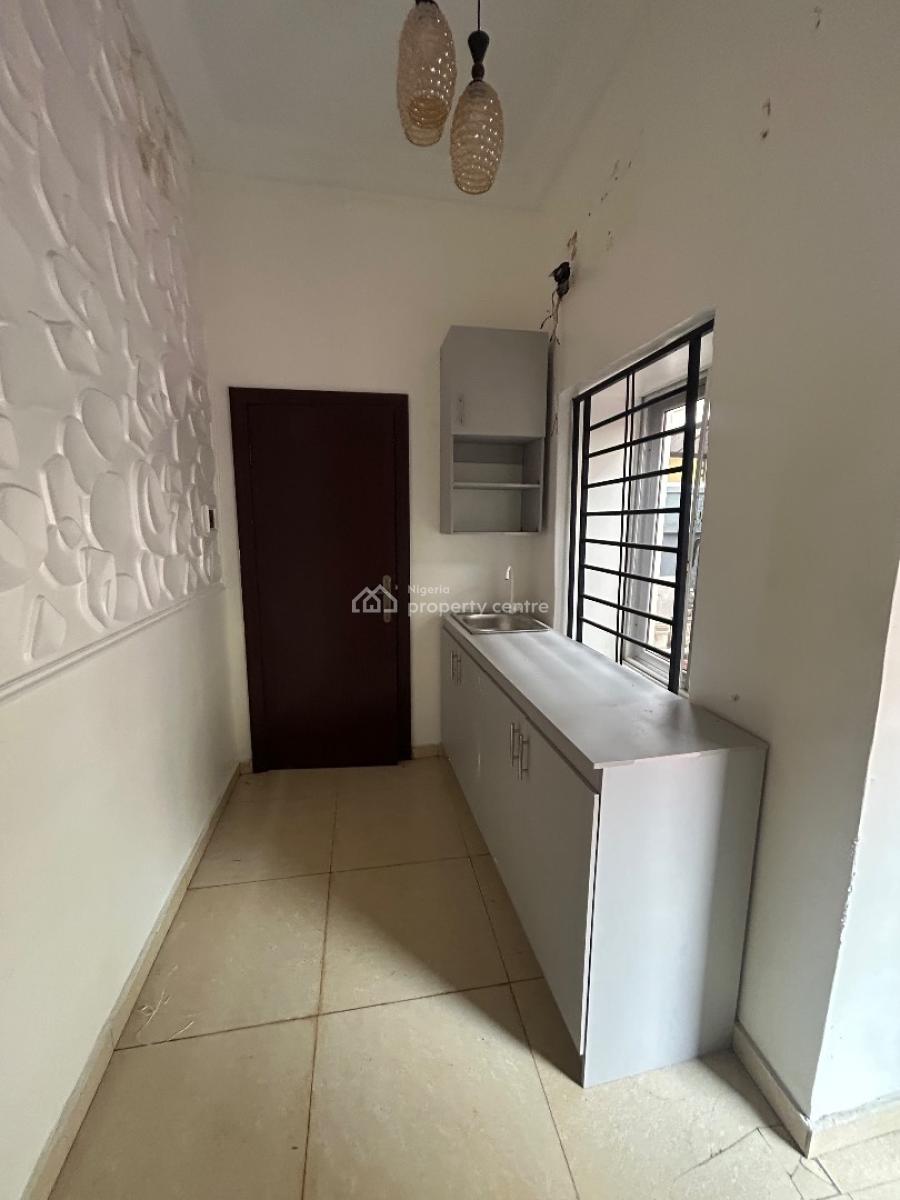 Well Maintained and Spacious Mini Flat in a Secured Estate, Ikota Villa, Ikota, Lekki, Lagos, Mini Flat (room and Parlour) for Rent