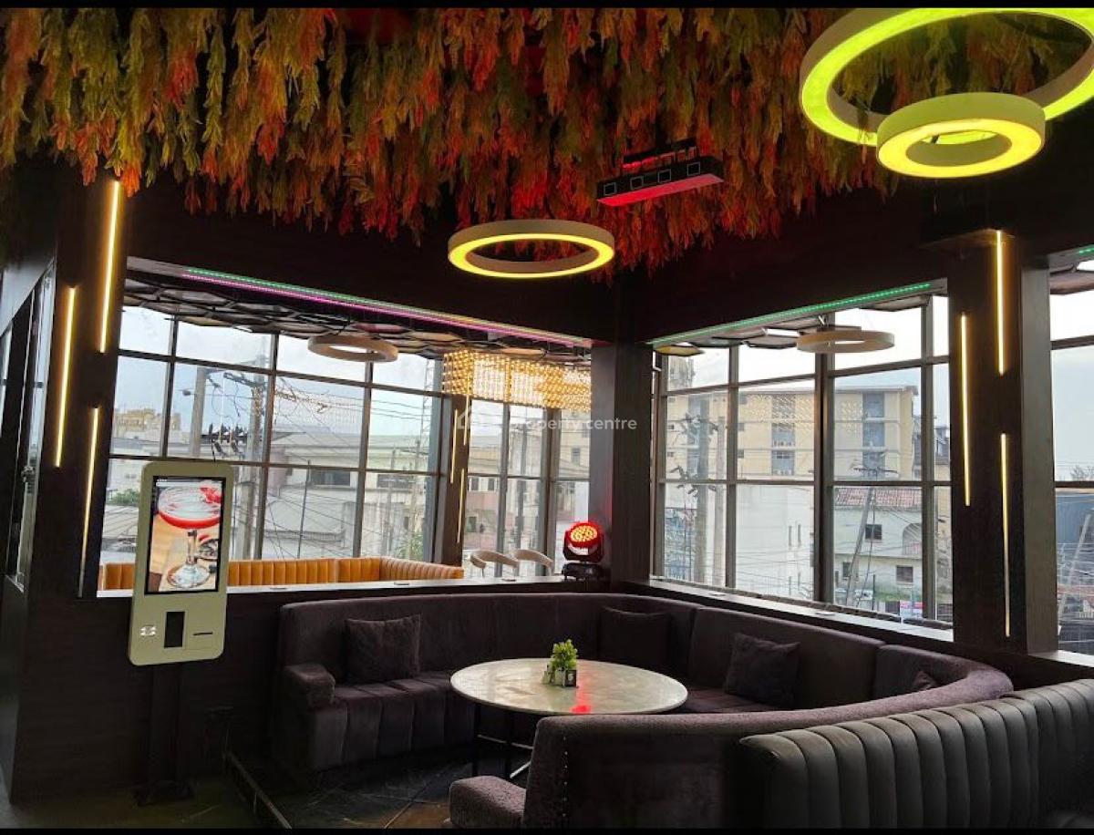 Fully Furnished Commercial House, Victoria Island (vi), Lagos, Restaurant / Bar for Rent