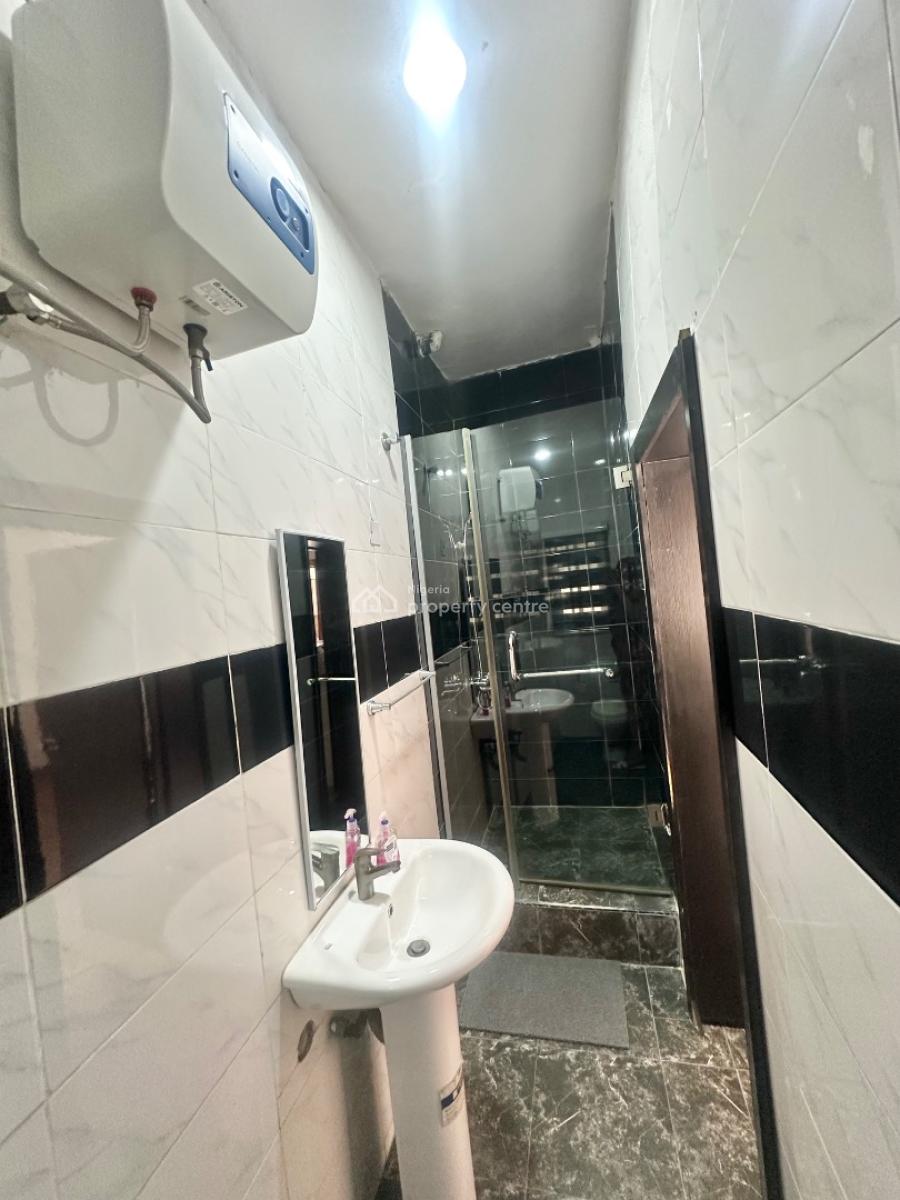 a Studio Apartment, in a Flat, Canal West Estate, Osapa London, Osapa, Lekki, Lagos, Self Contain (single Rooms) for Rent