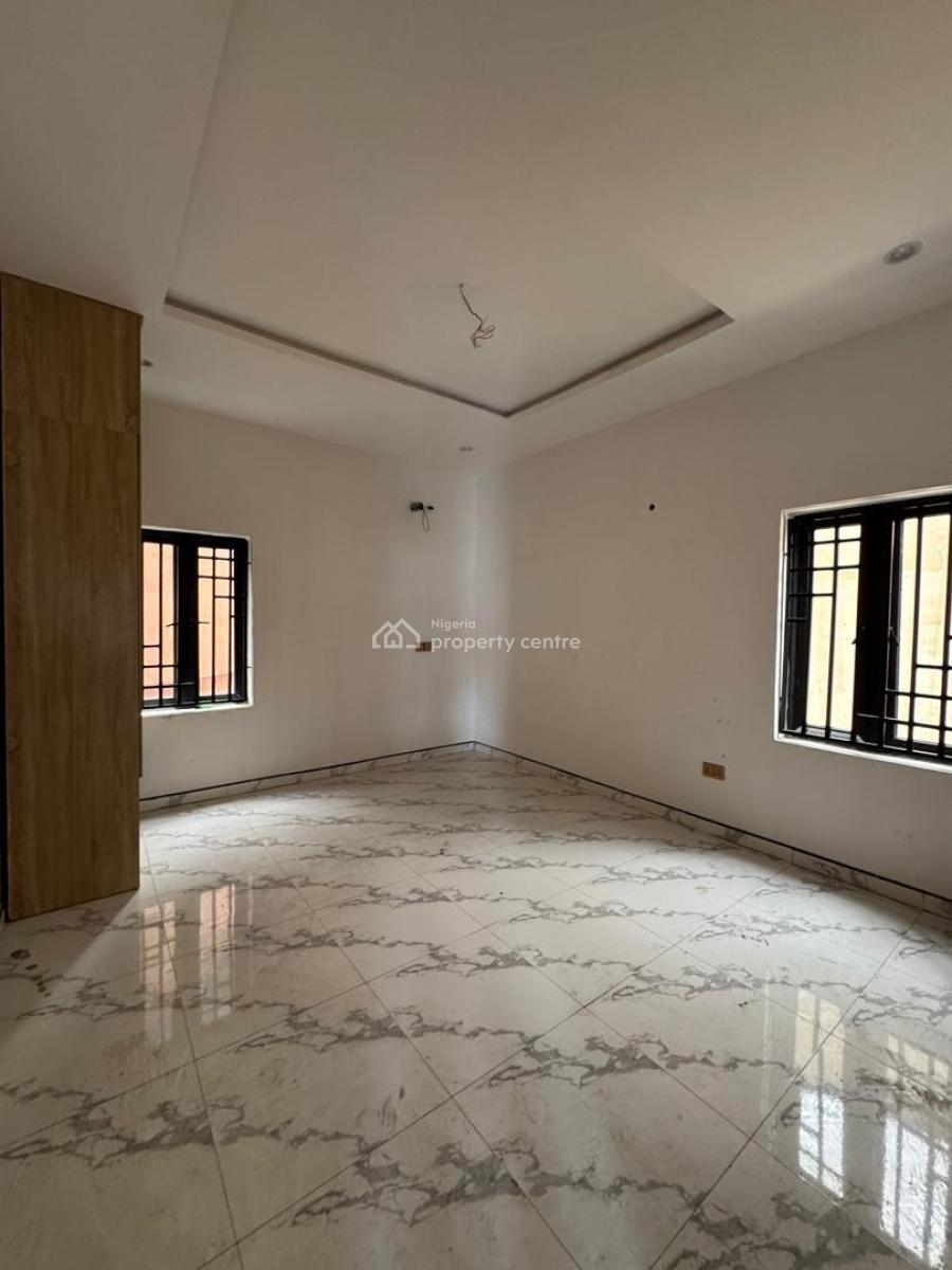 Lovely 2 Bedroom Apartment with Great Facilities, Surulere, Lagos, Flat / Apartment for Sale