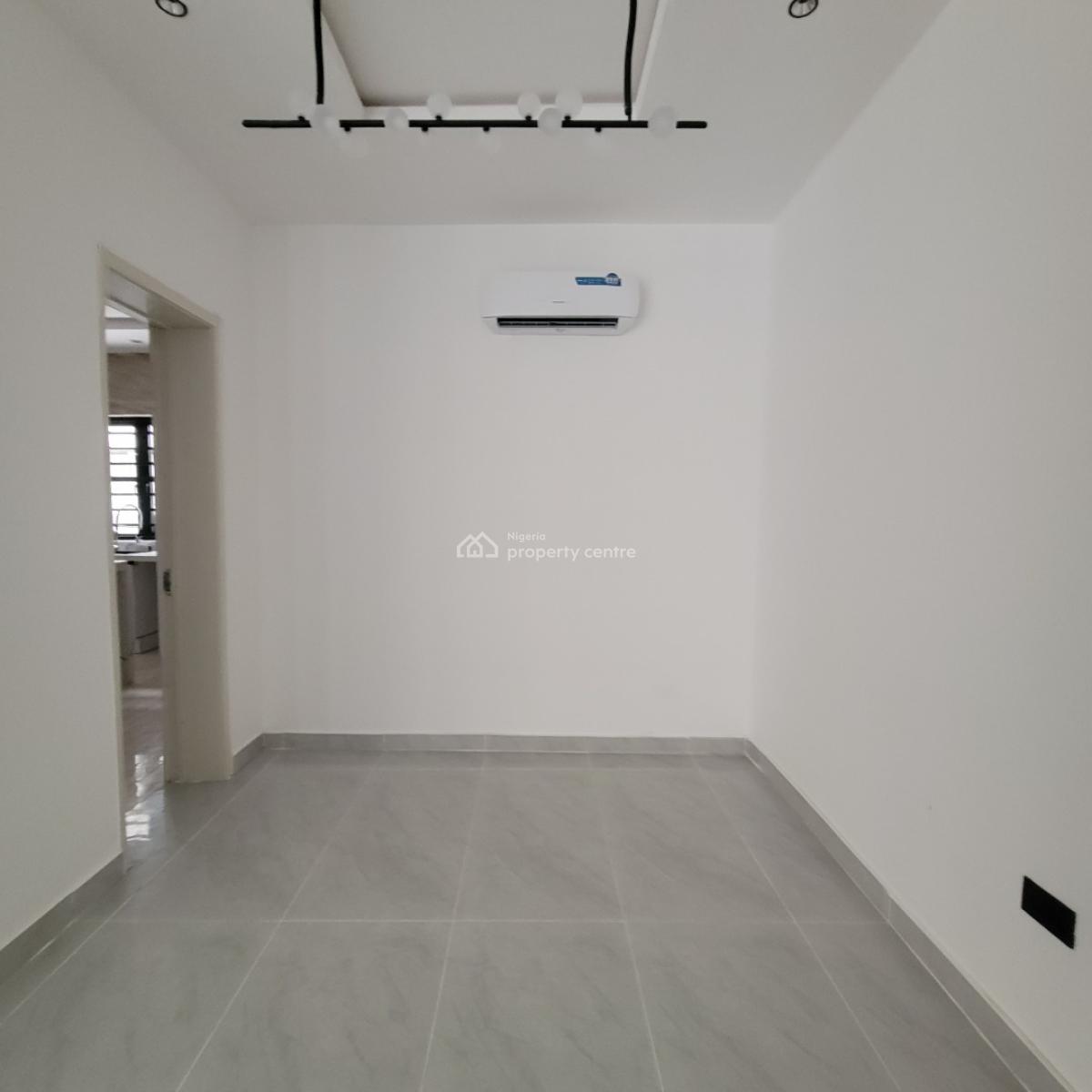 Magnificent 3 Bedroom Maisonette with a Pool,bq, Lekki Phase 1, Lekki, Lagos, House for Sale