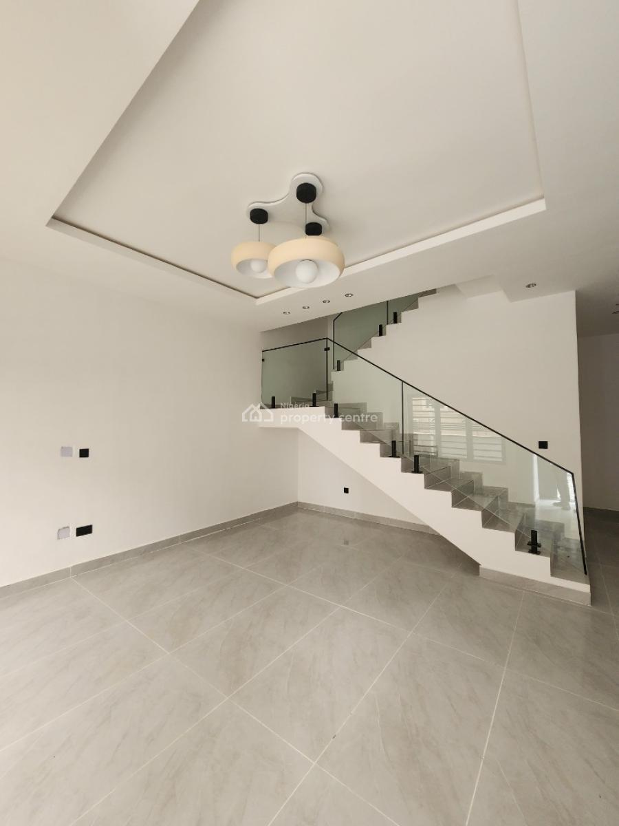 Luxury 3 Bedroom Maisonette + Bq, Swimming Pool in a Secured Estate, Lekki Phase 1, Lekki, Lagos, Flat / Apartment for Sale